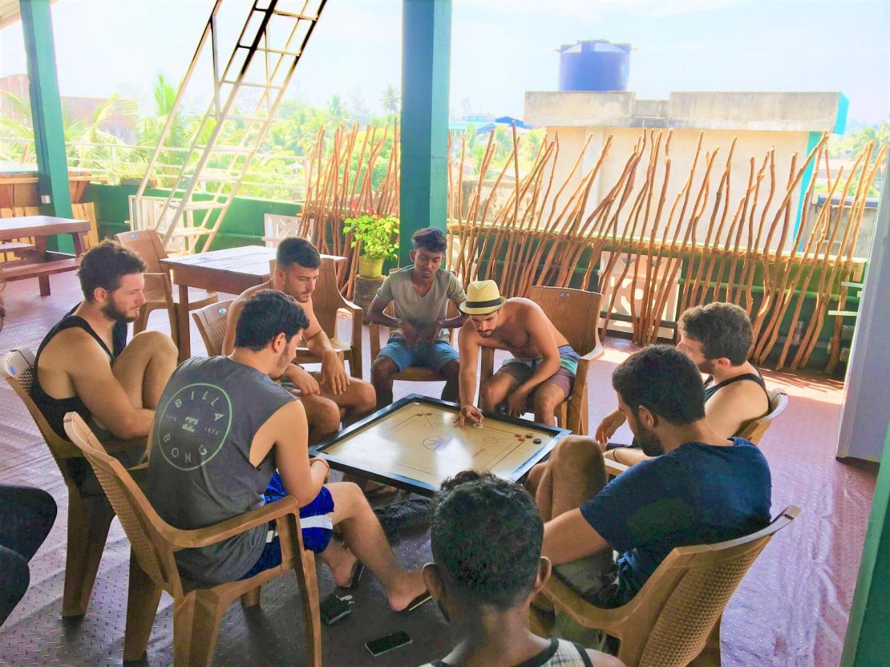 Beach Break Surf Hostel 韦利格默 外观 照片